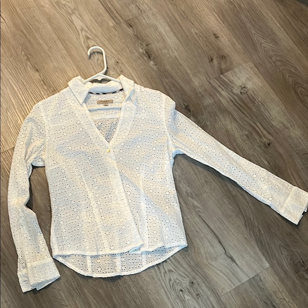 Burberry White Asymmetrical Fitted Long Sleeve Blouse